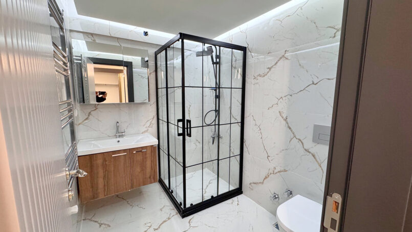 Mürsel Uluç dairesi banyo